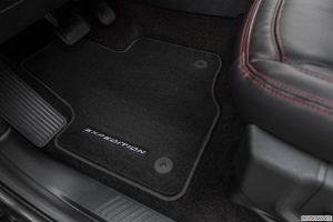 2021_ford_expedition_4dr-suv_limited_dfm_evox_1_1280x855