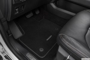 2021_ford_expedition_4dr-suv_max-platinum_dfm_evox_1_1280x855