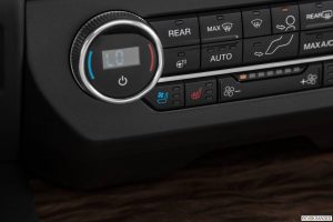 2021_ford_expedition_4dr-suv_max-platinum_ib2_evox_1_1280x855